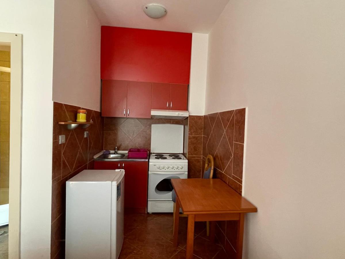 Zevs Apartman *