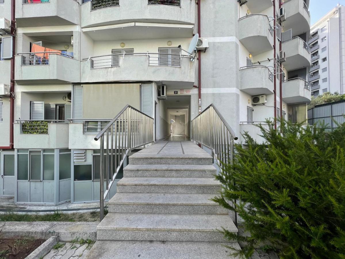 Zevs * Budva